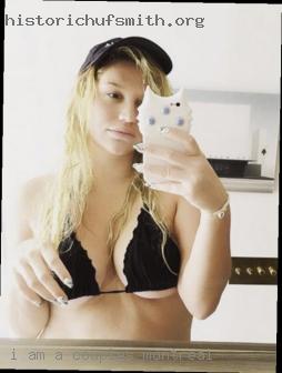 I am a laidback lady want to know couples Montreal.