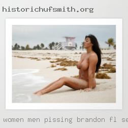 Women men pissing while fucking Brandon, FL sex.