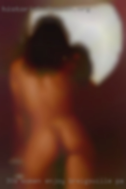 30s women enjoy golden showers in Breinigsville, PA.